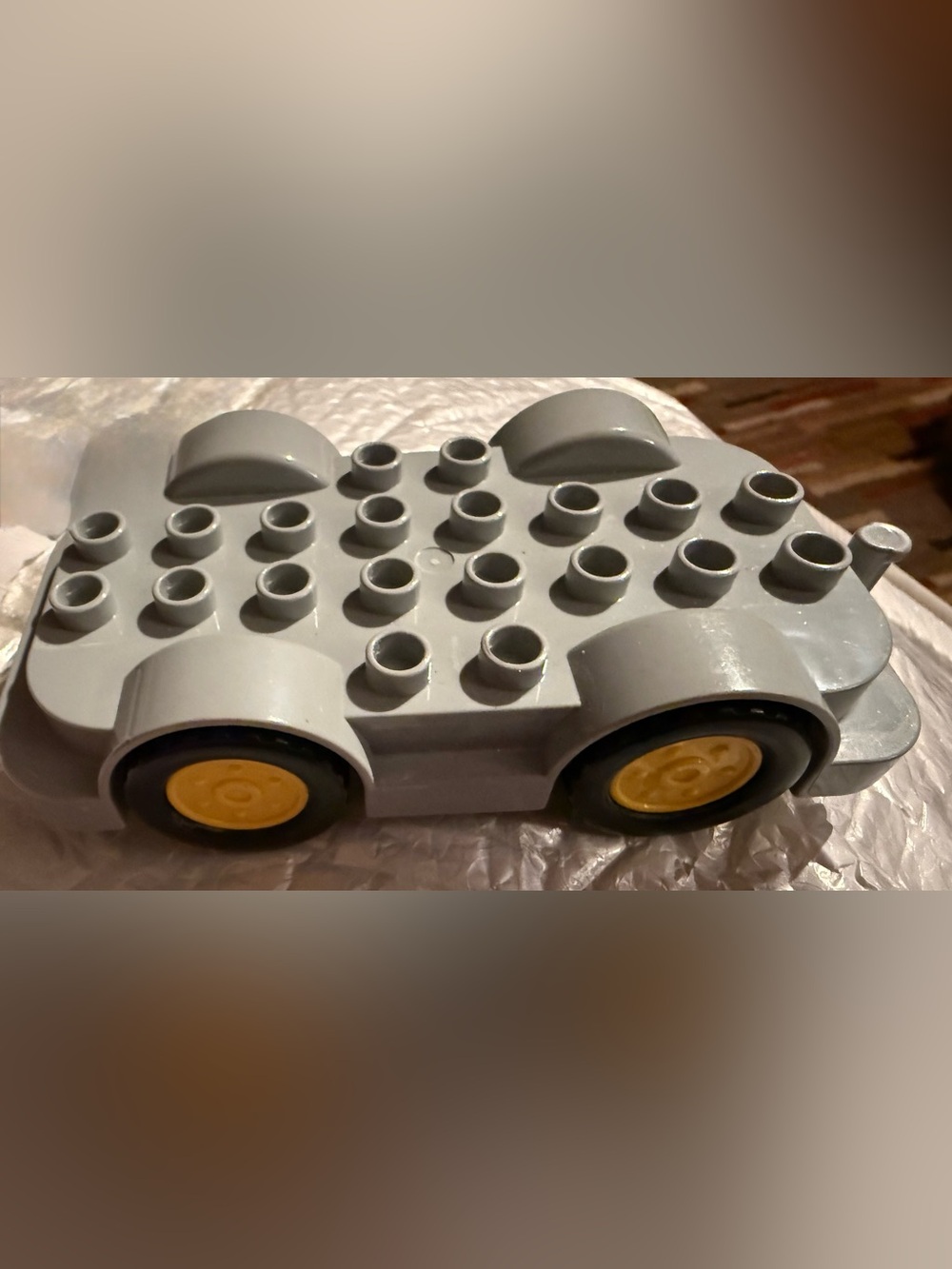 Lego Duplo Light Gray Car Bae 4 x 8 with four black wheels